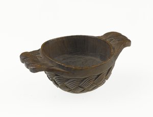 Quaich, bol ou récipient à boire des Highlands à deux anses, vers 1700 - Scottish School