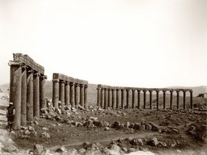 La place à colonnades ovales depuis le nord-ouest, Jerash, 1867