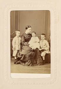 P[rin]cesse Clotilde et ses enfants. - Sergei Luvovich Levitsky
