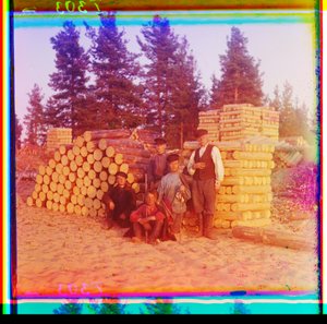 Bûcherons, rivière Svir, voie navigable Volga-Baltique, Russie - Sergei Mikhailovich Prokudin Gorskii