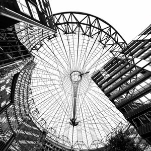 Architecture moderne avec verrières - Shanrui Ren