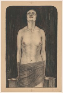 Femme debout avec torse nu