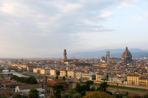 Italie, Toscane, Florence, vue élevée sur la ville depuis Piazzele Michelangelo, 2022 - Sisse Brimberg