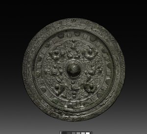 Miroir avec Xiwangmu, c.317-400 (bronze)