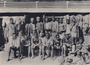 Un groupe dans le camp - South African Photographer