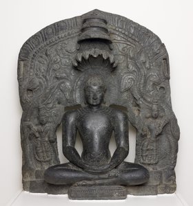 Jaina Tirthankara Parshvanatha avec capuchon de serpent en méditation (Dhyanamudra), du Karnataka, Inde - South Indian School