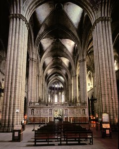 Vue intérieure de la nef, commencée en 1298 - Spanish School