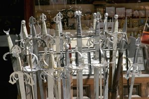 Épées en acier de Tolède