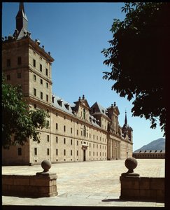 Vue de la façade principale du Siège Royal - Spanish School