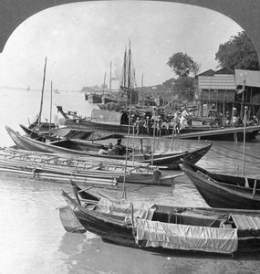 Regardant vers le haut de la rivière Irrawaddy, Rangoon, Birmanie, 1908 - Stereo Travel Co