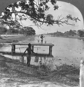 Côté ouest du fort, montrant le fossé, Mandalay, Birmanie, 1908 - Stereo Travel Co