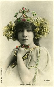 Henriette Rosine Bernard alias Sarah Bernhardt (1844-1923) en « La princesse lointaine », pièce d