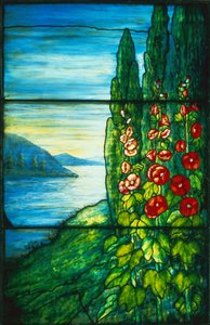Scène de lac avec roses trémières en fleurs (vitrail)