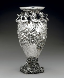 La coupe Ogden Goelet et James Gordon Bennett : un vase trophée de yachting - Studios Tiffany