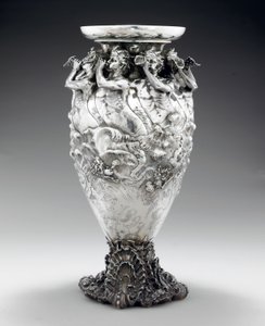 La Coupe Ogden Goelet et James Gordon Bennett : un vase trophée de yachting - Studios Tiffany