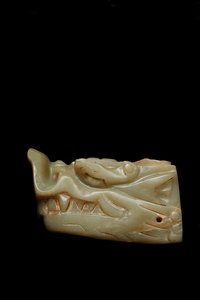 La tête de dragon en jade Junkunc