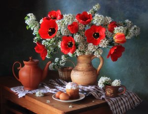 Table de Pâques aux coquelicots printaniers - Tatyana Skorokhod