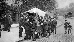 Vendeur de crème glacée ou hoky italien, Londres, début des années 1900, 1926-1927