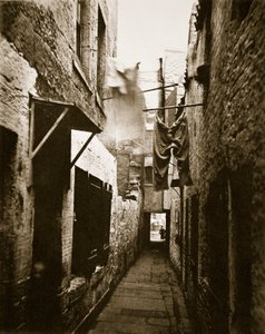 Close, 101 High Street, Glasgow, vers 1878