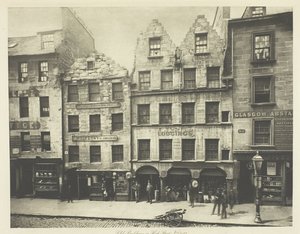 Vieux bâtiments dans High Street Nos. 17-27