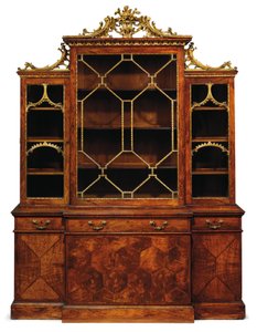 Bibliothèque à façade brisée George II - Thomas Chippendale