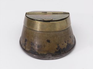 Encrier sabot de cheval appartenant au Capitaine William Tyrwhitt Drake, Royal Horse Guards, vers 1829