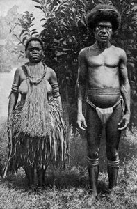 Deuil pour les morts montré par des colliers de chanvre, Nouvelle-Guinée, 1922 - Thomas McMahon