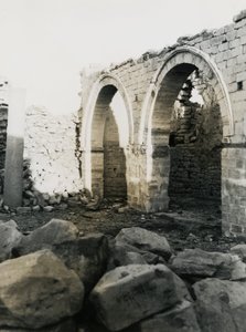 Colonne et arcs, intérieur de la basilique chrétienne dédiée à la Vierge Marie, Qasr Ibrim, Egypte, photographie d