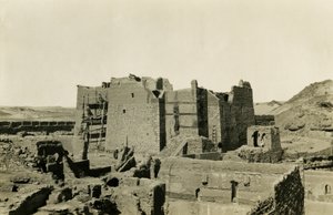 Monastère de St Siméon pendant sa restauration, Assouan, Egypte, photographie d