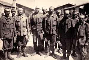 Prisonniers autrichiens à Bagnaria Arsa, Udine, Italie, 04/1916 - Ugo Ojetti