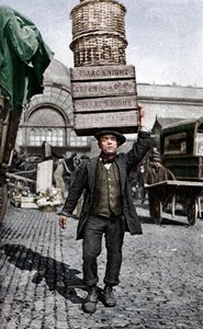 Un porteur de marché de Covent Garden, Londres, vers 1922 - Unbekannt
