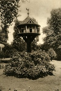 Un pigeonnier - dans le jardin de la marquise douairière de Bute, St. Johns Lodge, Regents Park, 1920