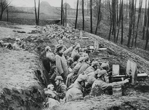 Une compagnie allemande de mitrailleuses pendant la bataille de Darkehmen, Russie, Première Guerre mondiale, 1915 - Unbekannt