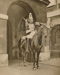 Une statue vivante à Whitehall : La sentinelle des Lifeguards, vers 1935 - Unbekannt