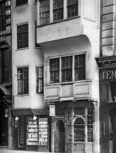 Une librairie et un bureau de tabac dans le Strand, Londres, 1926-1927 - Unbekannt