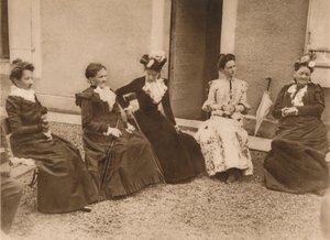 Un groupe de femmes parlant, 1937 - Unbekannt