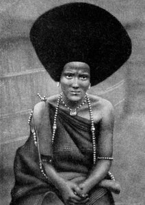 Une femme du peuple Beja Nile ou Baggara, Éthiopie, Afrique, 1922 - Unbekannt