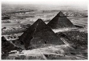 Vue aérienne des pyramides de Gizeh, Égypte, depuis un Zeppelin, 1931-1933 - Unbekannt