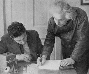 Albert Einstein, mathématicien et physicien germano-suisse-américain, avec un étudiant - Unbekannt