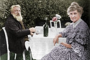 Auguste Rodin et sa femme dans leur jardin à Meudon, vers 1925 - Unbekannt