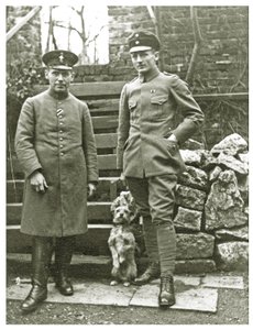 Soldats autrichiens ou italiens avec un chien, février 1918 - Unbekannt