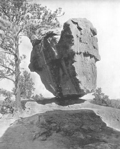 Balanced Rock, Garden of the Gods, Colorado, USA, vers 1900