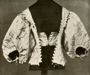 Corsage de satin blanc fendu et piqué, vers 1620-1640, 1937 - Unbekannt