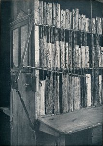 Bibliothèque, 15e siècle, avec quelques éditions ultérieures, et cadre de catalogue, 17e siècle, vers 1931 - Unbekannt