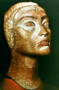 Buste de Néfertiti, reine et épouse du pharaon égyptien antique Akhenaton Amenhotep IV - Unbekannt