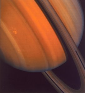 Gros plan des anneaux de Saturne, 1981 - Unbekannt