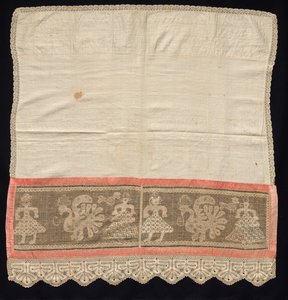Tissu avec bordure de figures féminines et de paons, XVIIIe-XIXe siècle - Unbekannt