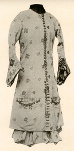 Manteau et culottes complètes en brocart de buffle avec fleurs et feuilles, vers 1670, 1937