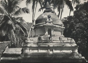 Dagoba dans le temple de la dent sacrée à Kandy, 1926 - Unbekannt