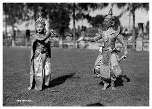 Danseurs en costume traditionnel, Bangkok, Thaïlande, début du 20ème siècle